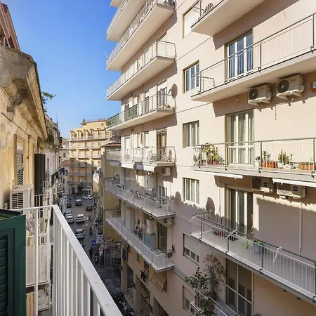 G E G Stabia Apartment *